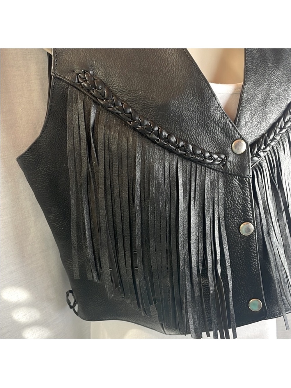 Leather vest size medium - Picture 2 of 10